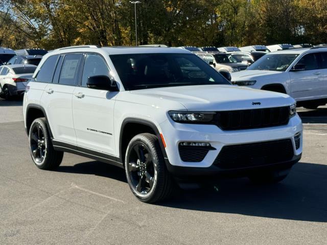 new 2025 Jeep Grand Cherokee car, priced at $52,321