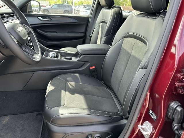 new 2025 Jeep Grand Cherokee car, priced at $47,063
