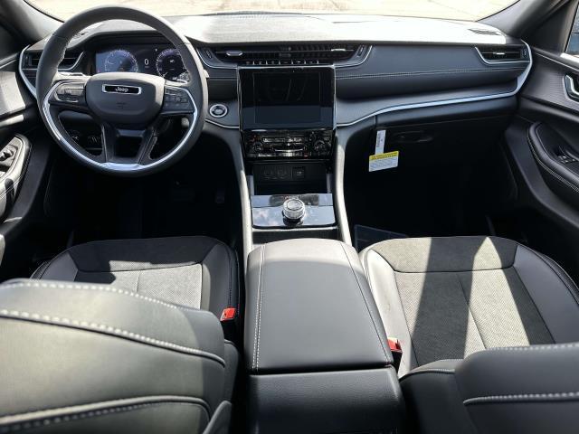 new 2025 Jeep Grand Cherokee car, priced at $45,583