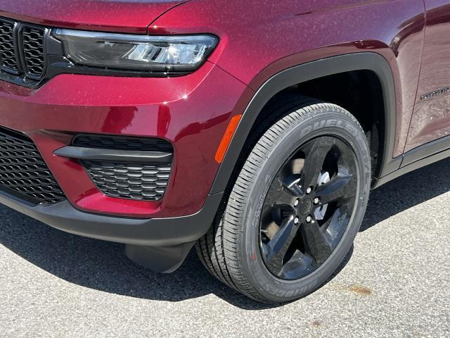 new 2024 Jeep Grand Cherokee car, priced at $47,394