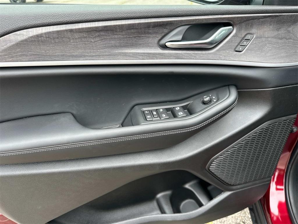 new 2025 Jeep Grand Cherokee car, priced at $46,742