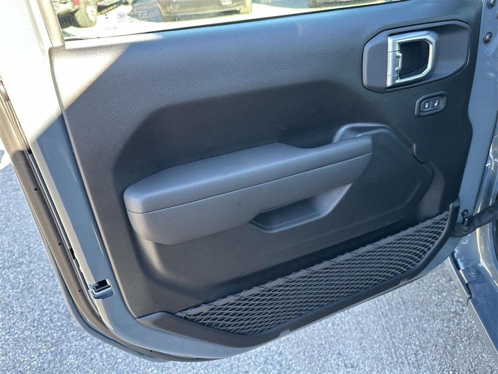 new 2026 Jeep Wrangler car, priced at $43,780