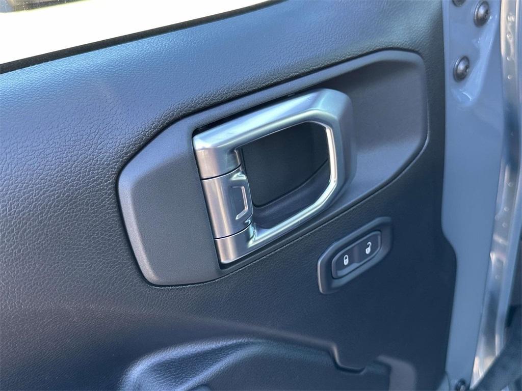 new 2026 Jeep Wrangler car, priced at $43,780