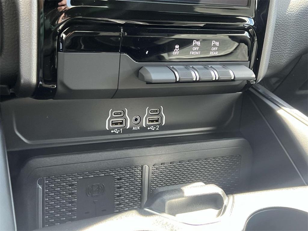 new 2025 Ram 1500 car, priced at $55,283