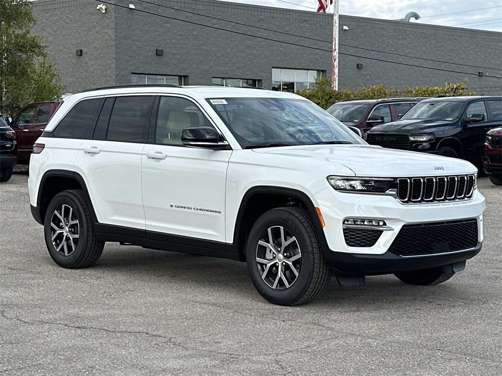 new 2025 Jeep Grand Cherokee car, priced at $46,331
