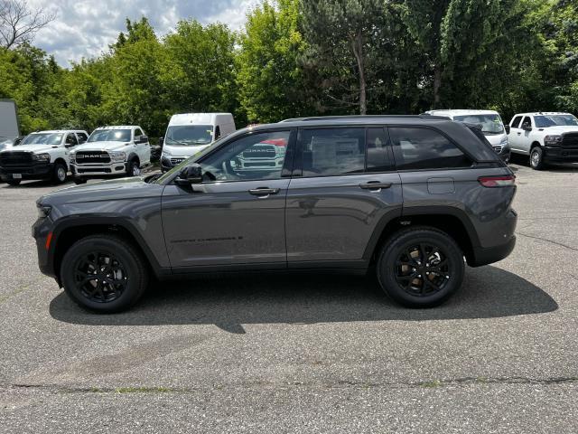 new 2024 Jeep Grand Cherokee L car, priced at $49,354