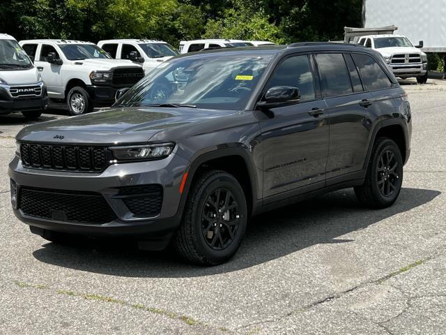 new 2024 Jeep Grand Cherokee L car, priced at $49,354