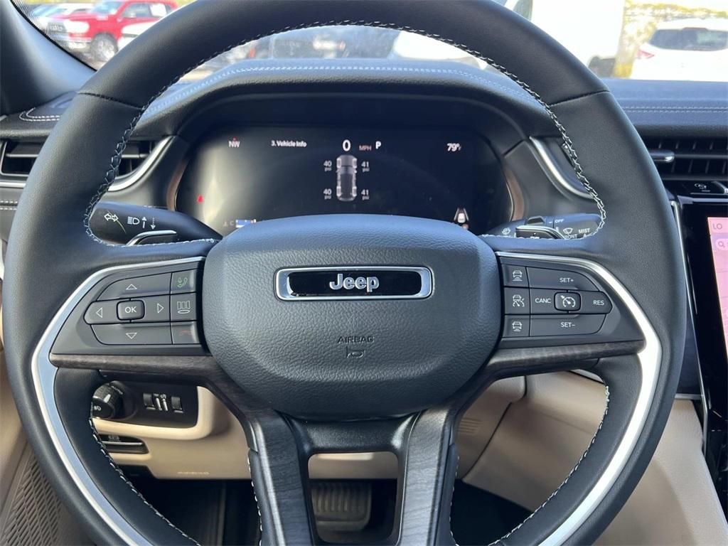 new 2025 Jeep Grand Cherokee car, priced at $46,331