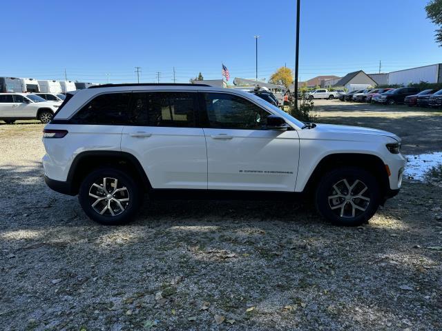 new 2025 Jeep Grand Cherokee car, priced at $46,007