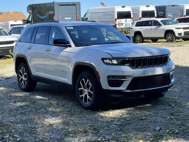 new 2025 Jeep Grand Cherokee car, priced at $46,007