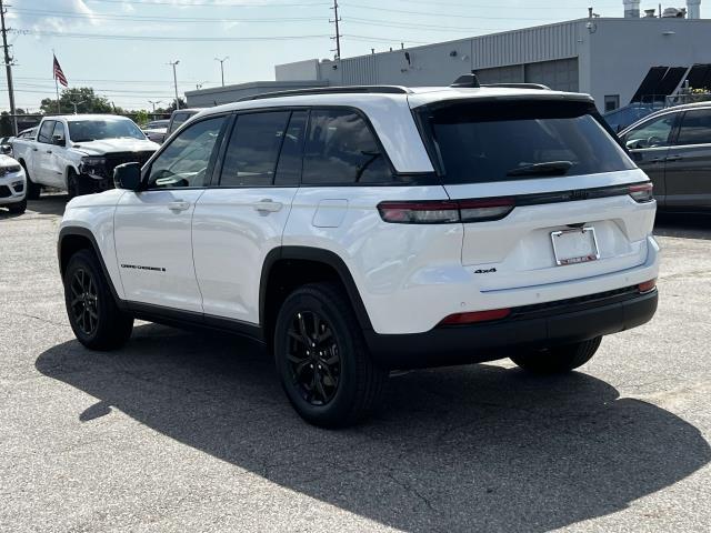 new 2024 Jeep Grand Cherokee car, priced at $44,328