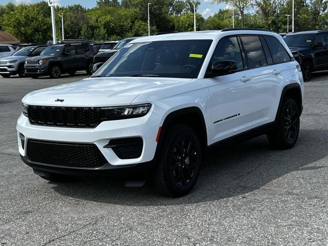 new 2024 Jeep Grand Cherokee car, priced at $44,328