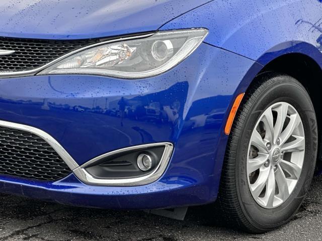 used 2018 Chrysler Pacifica car, priced at $22,995