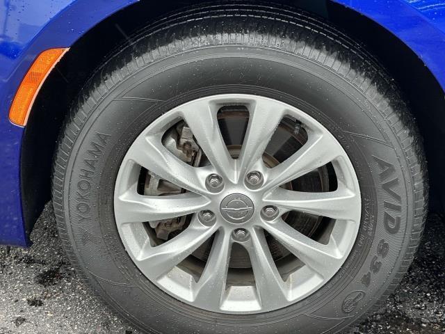 used 2018 Chrysler Pacifica car, priced at $22,995