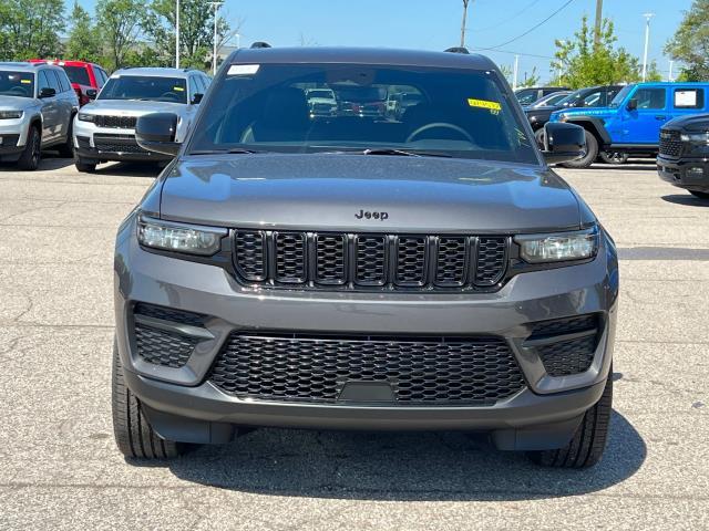 new 2024 Jeep Grand Cherokee car, priced at $45,894