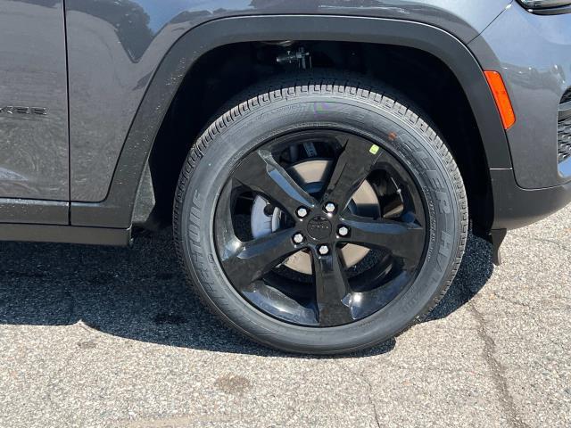 new 2024 Jeep Grand Cherokee car, priced at $45,894