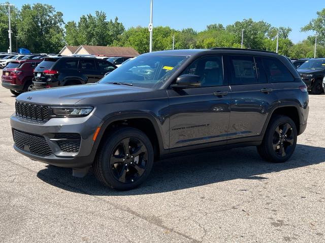 new 2024 Jeep Grand Cherokee car, priced at $45,894