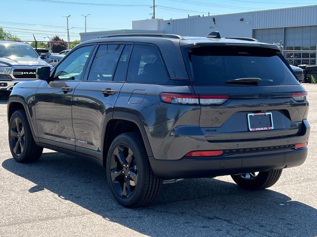 new 2024 Jeep Grand Cherokee car, priced at $45,894