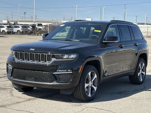 new 2025 Jeep Grand Cherokee car, priced at $52,766