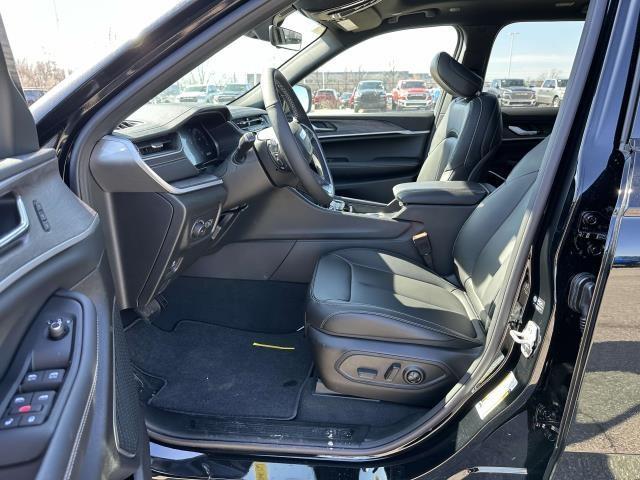 new 2025 Jeep Grand Cherokee car, priced at $52,766