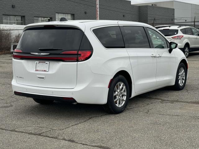 new 2025 Chrysler Pacifica car, priced at $43,276