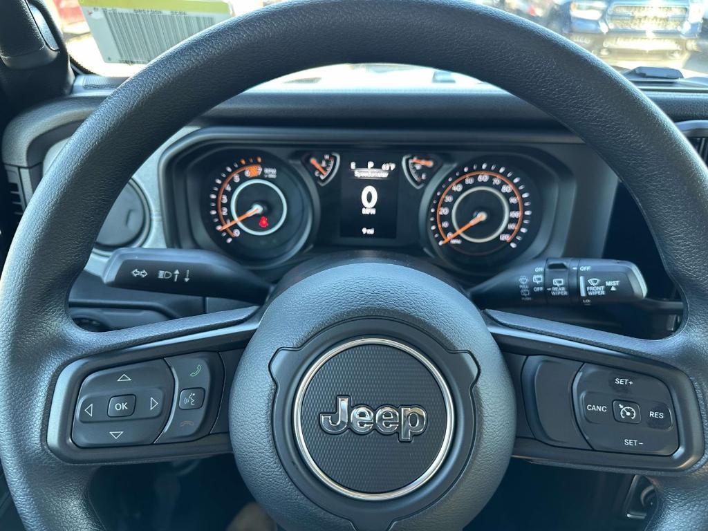 new 2026 Jeep Wrangler car, priced at $44,376