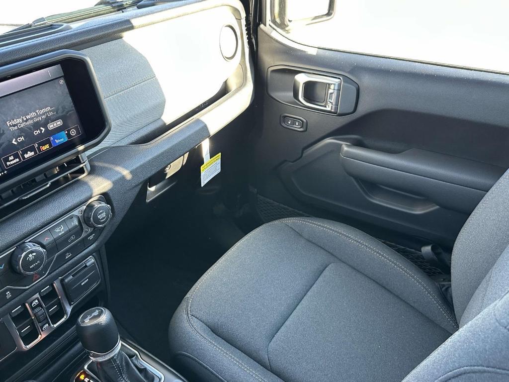 new 2026 Jeep Wrangler car, priced at $44,376