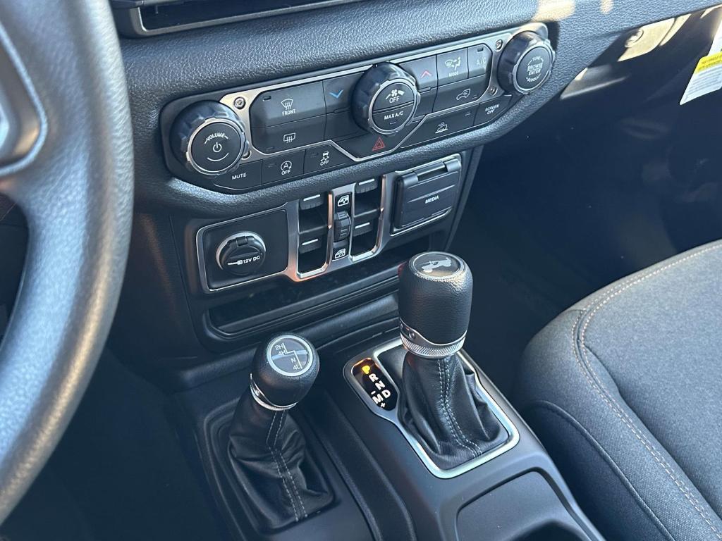 new 2026 Jeep Wrangler car, priced at $44,376