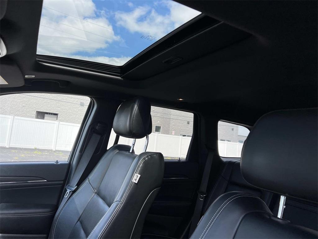 used 2021 Jeep Grand Cherokee car