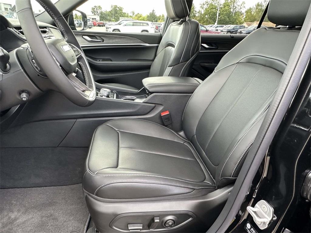 new 2025 Jeep Grand Cherokee L car, priced at $53,813