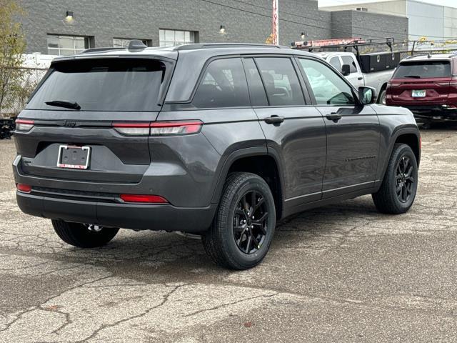 new 2025 Jeep Grand Cherokee car, priced at $45,384