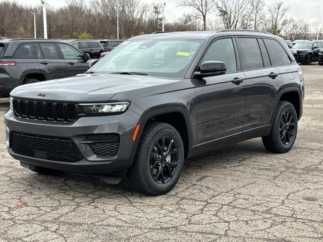 new 2025 Jeep Grand Cherokee car, priced at $45,384