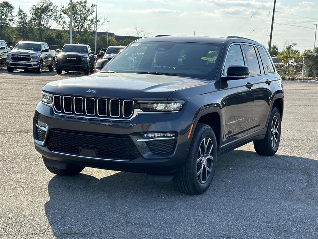 new 2025 Jeep Grand Cherokee car, priced at $46,867