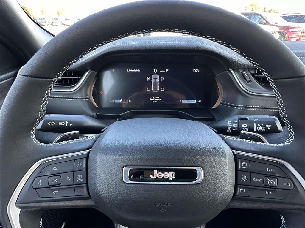 new 2025 Jeep Grand Cherokee car, priced at $46,867