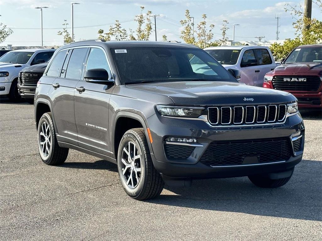new 2025 Jeep Grand Cherokee car, priced at $46,867