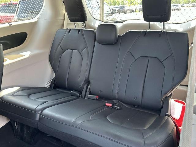 used 2017 Chrysler Pacifica car