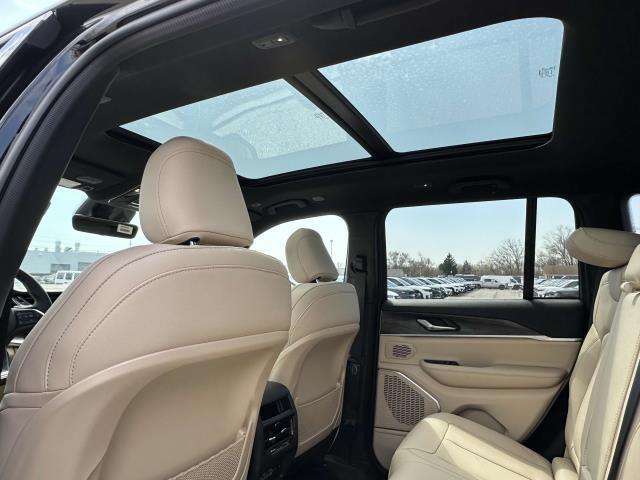 new 2025 Jeep Grand Cherokee car, priced at $52,966
