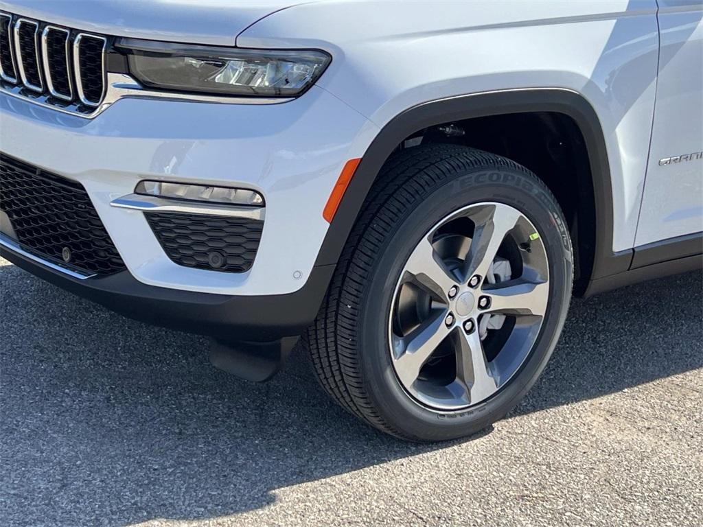 new 2025 Jeep Grand Cherokee car, priced at $56,084
