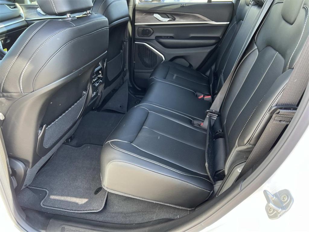 new 2025 Jeep Grand Cherokee car, priced at $56,084