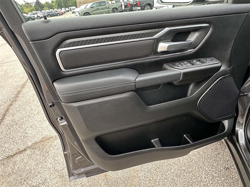 new 2025 Ram 1500 car, priced at $55,283