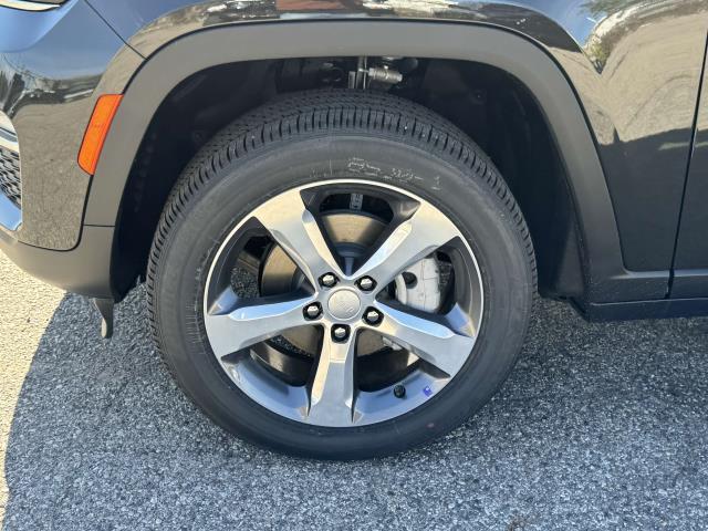 new 2025 Jeep Grand Cherokee car, priced at $51,169