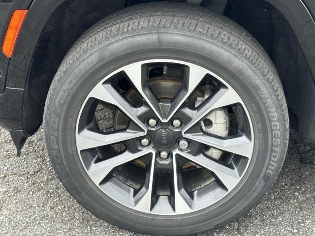 used 2022 Jeep Grand Cherokee car, priced at $32,995