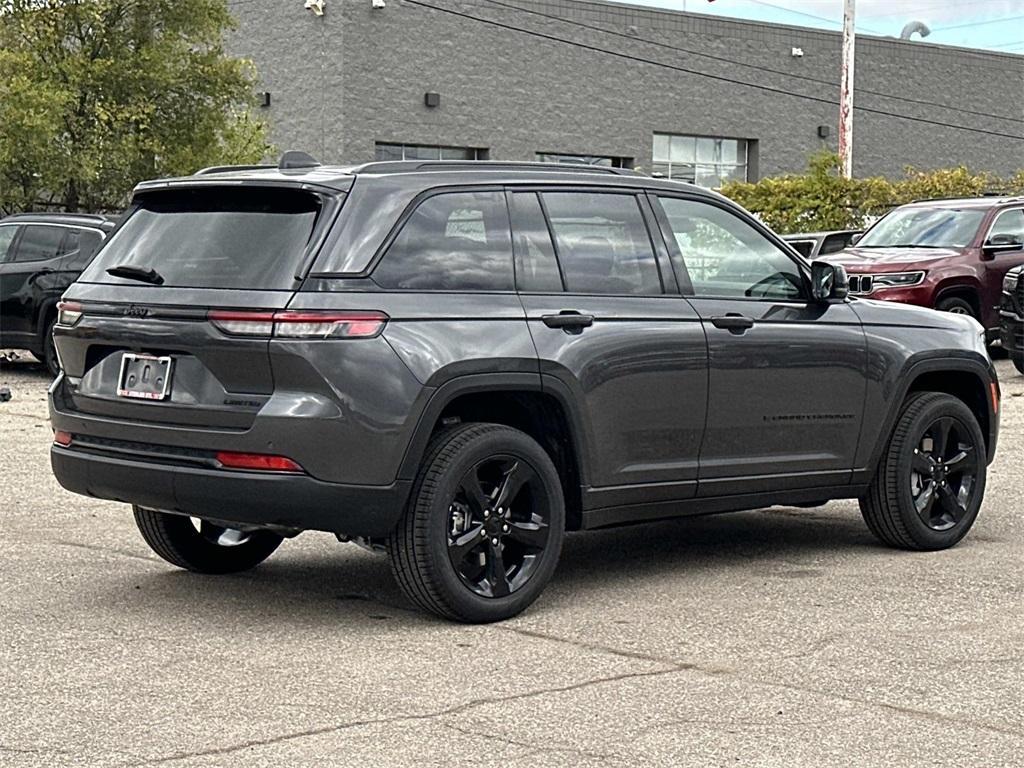 new 2025 Jeep Grand Cherokee car, priced at $49,320