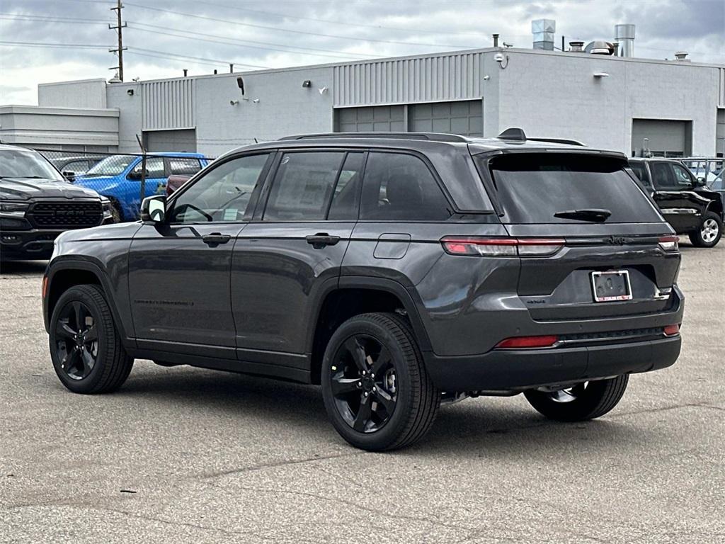 new 2025 Jeep Grand Cherokee car, priced at $49,320