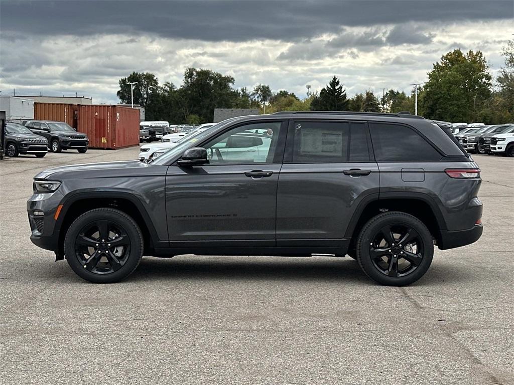 new 2025 Jeep Grand Cherokee car, priced at $49,320