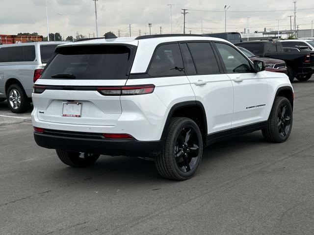 new 2024 Jeep Grand Cherokee car, priced at $45,358