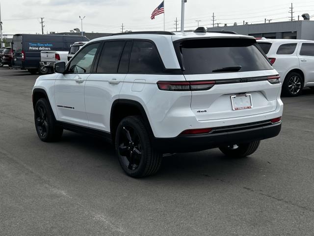 new 2024 Jeep Grand Cherokee car, priced at $45,358