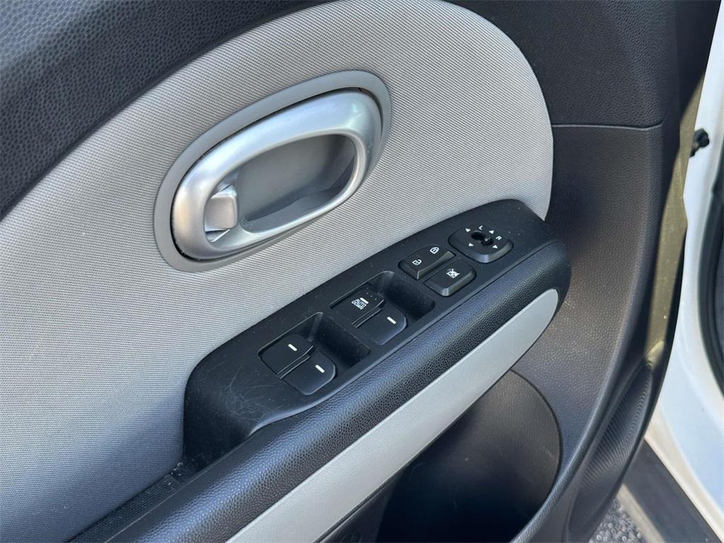 used 2015 Kia Soul car, priced at $6,495