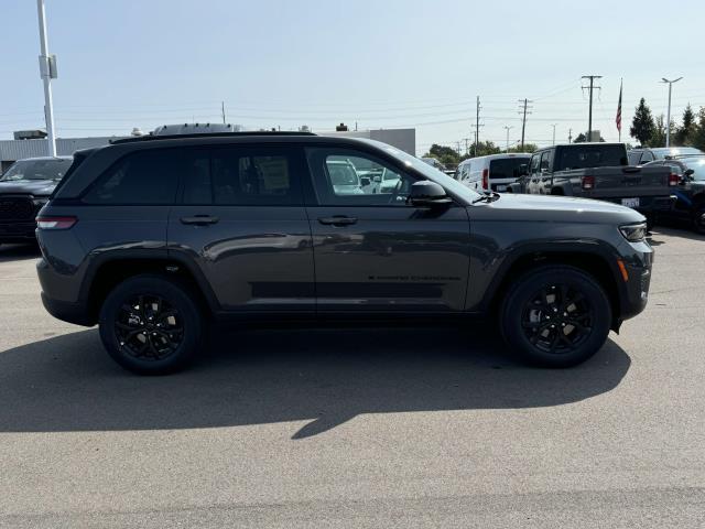 new 2024 Jeep Grand Cherokee car, priced at $44,364