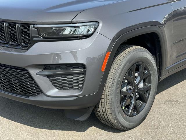 new 2024 Jeep Grand Cherokee car, priced at $44,364